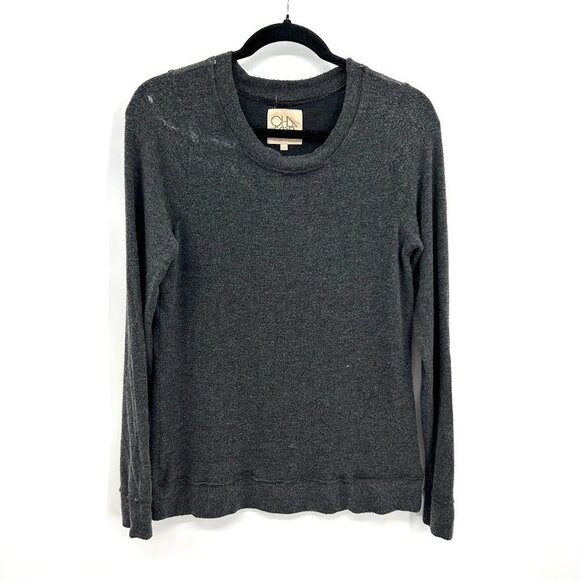 NWT CHASER *Flawed* Dark Gray Black Super Soft Crew Neck Pullover Sweater Medium - Picture 1 of 4